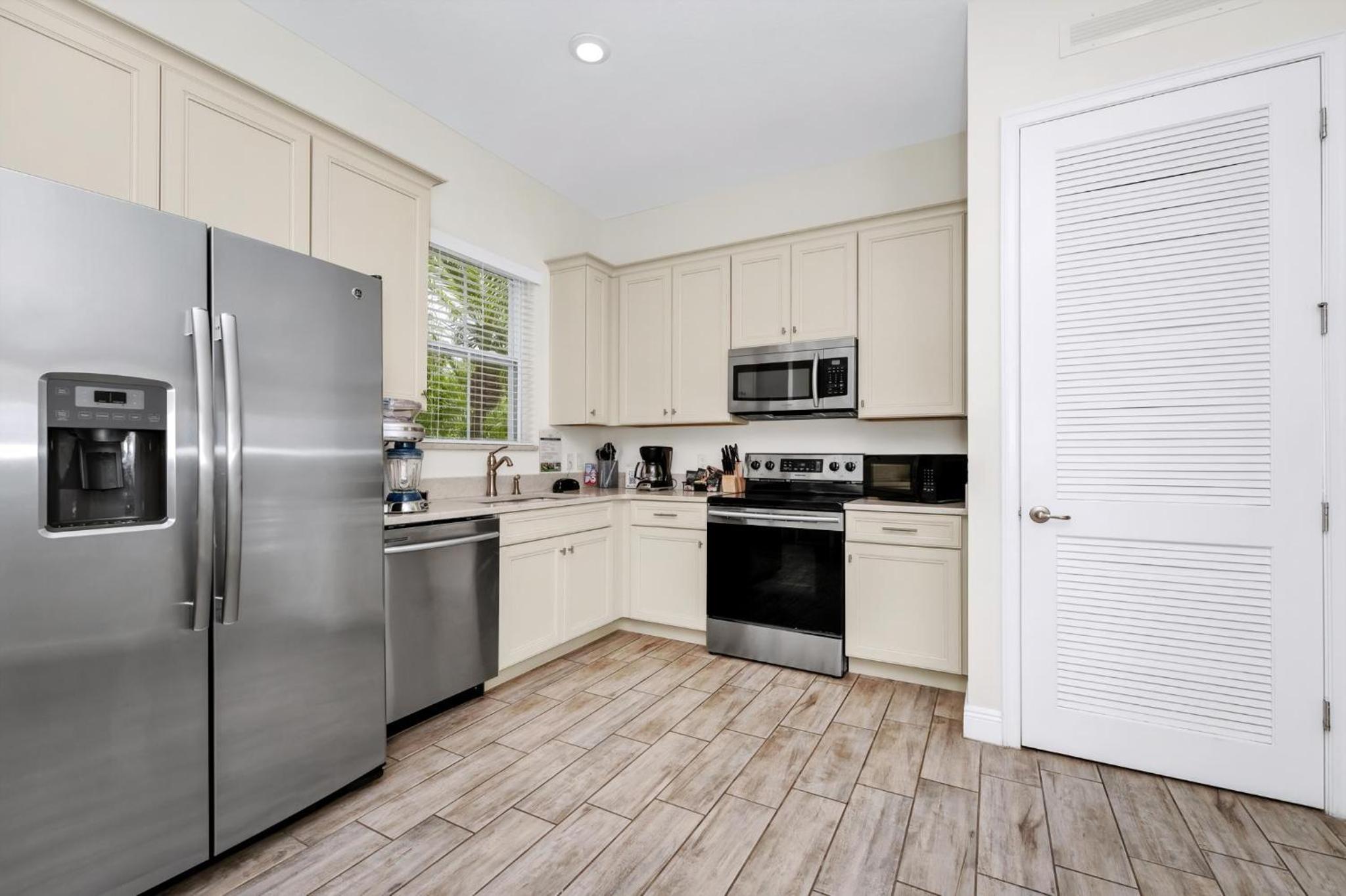 Teenie Bikini Cottage With Private Hot Tub Near Disney With Margaritaville Resort & Island H2O Access - 3071Kl