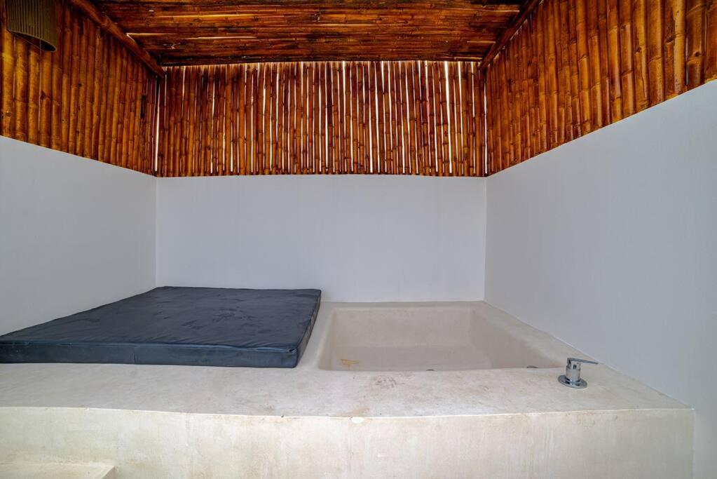 Deluxe Studio with Private Jacuzzi