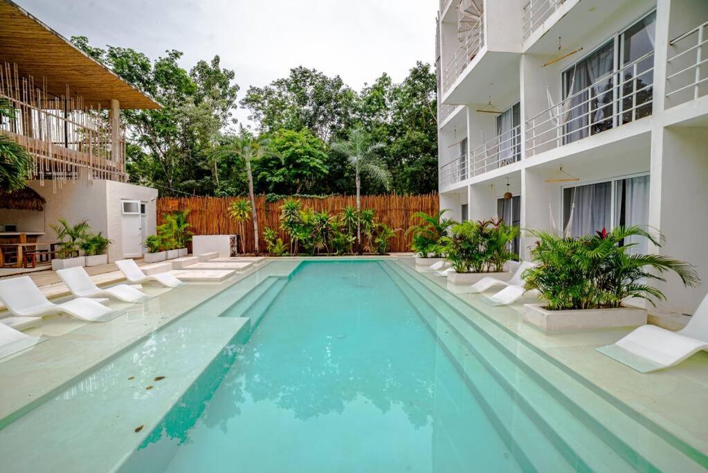 Deluxe Studio with Private Jacuzzi