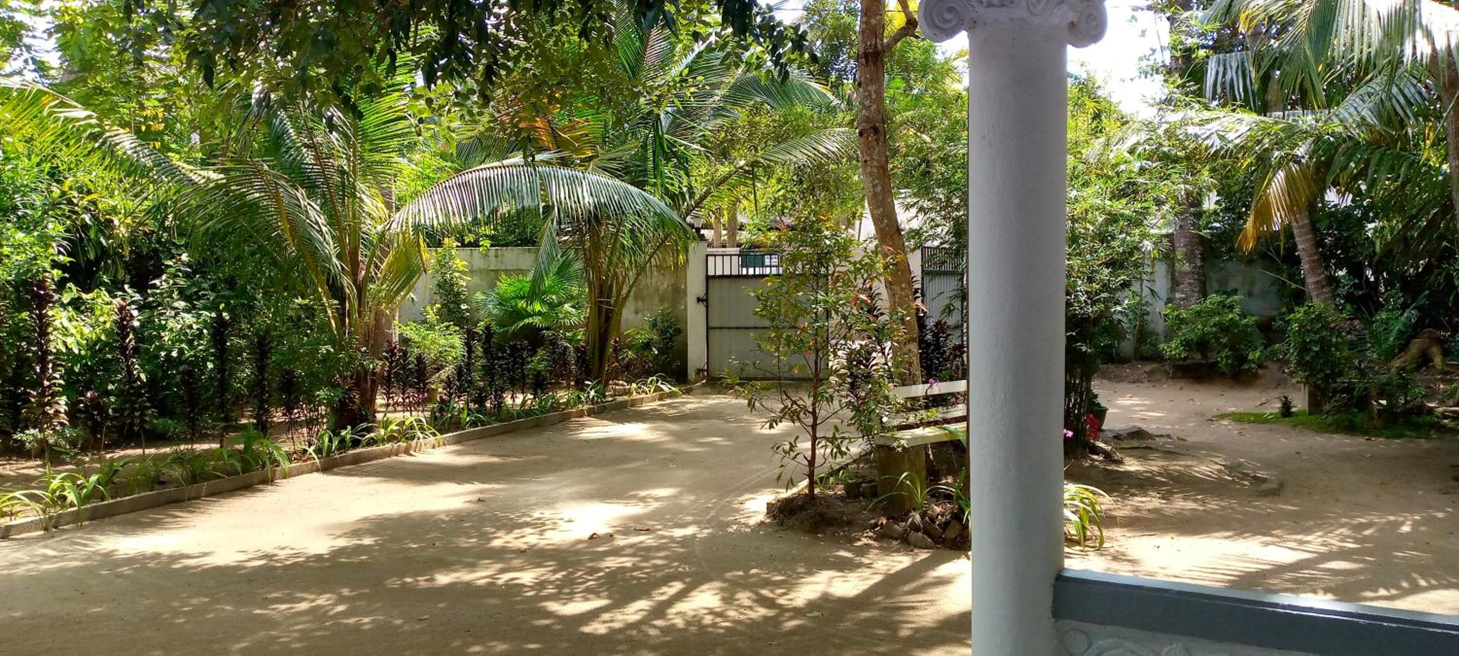 Pathum Lodge in Midigama East Southern