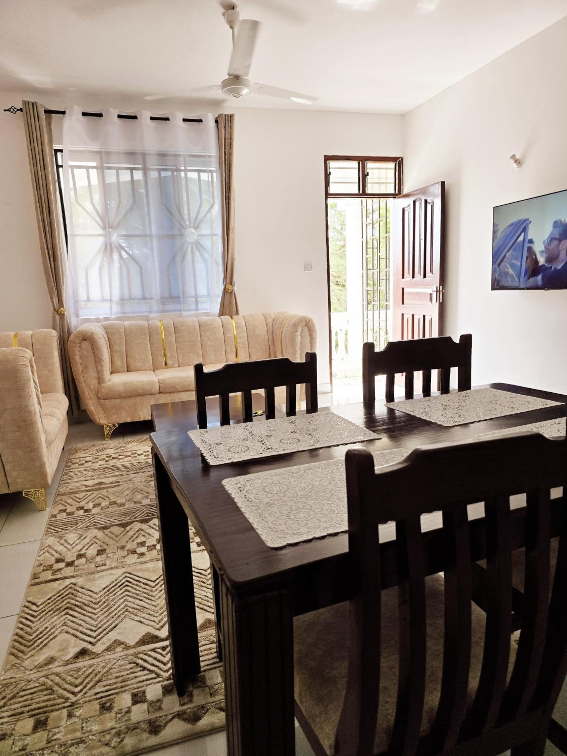 Spacious Sea Breeze Apartment