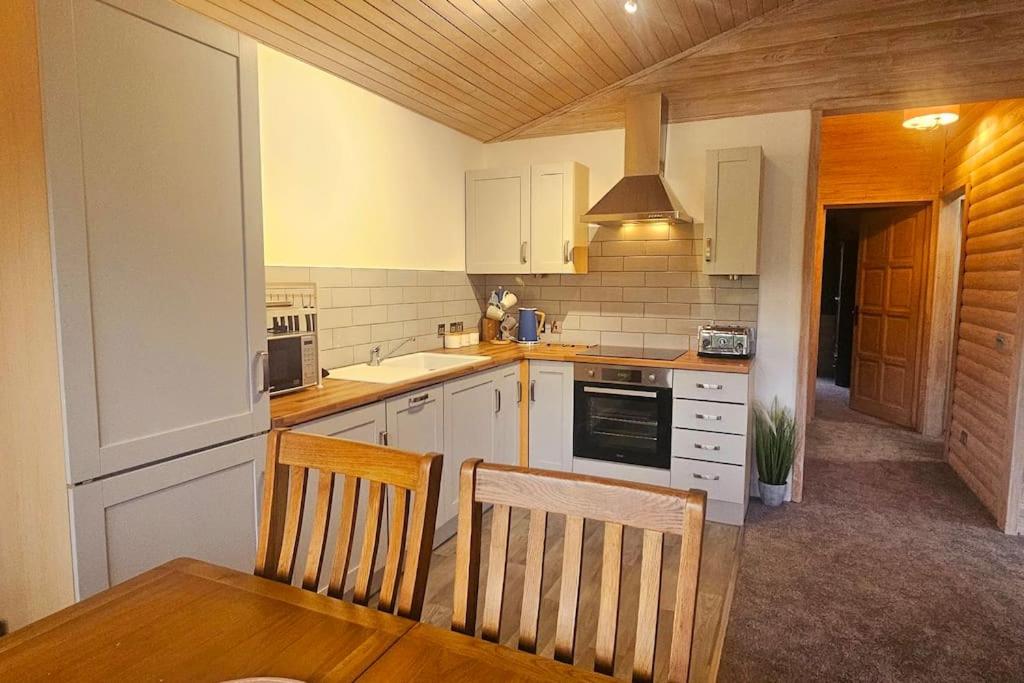 Heather Lodge with Hot Tub