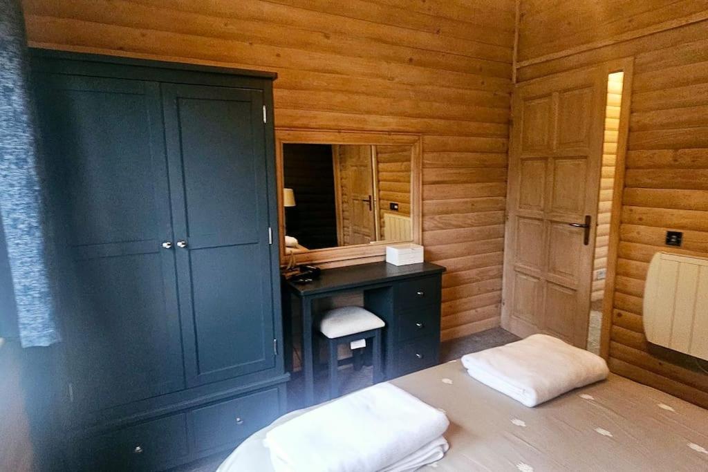 Heather Lodge with Hot Tub