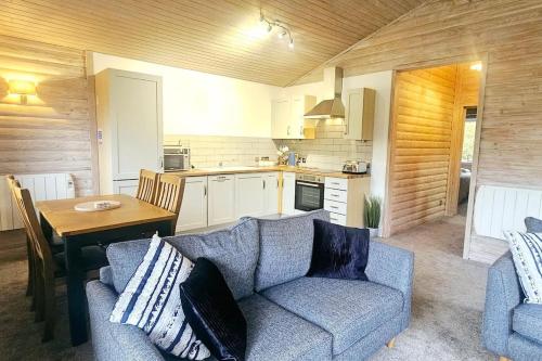 Heather Lodge with Hot Tub