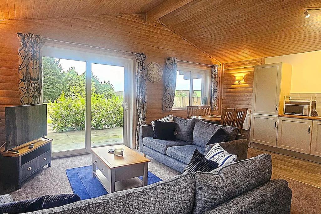 Heather Lodge with Hot Tub