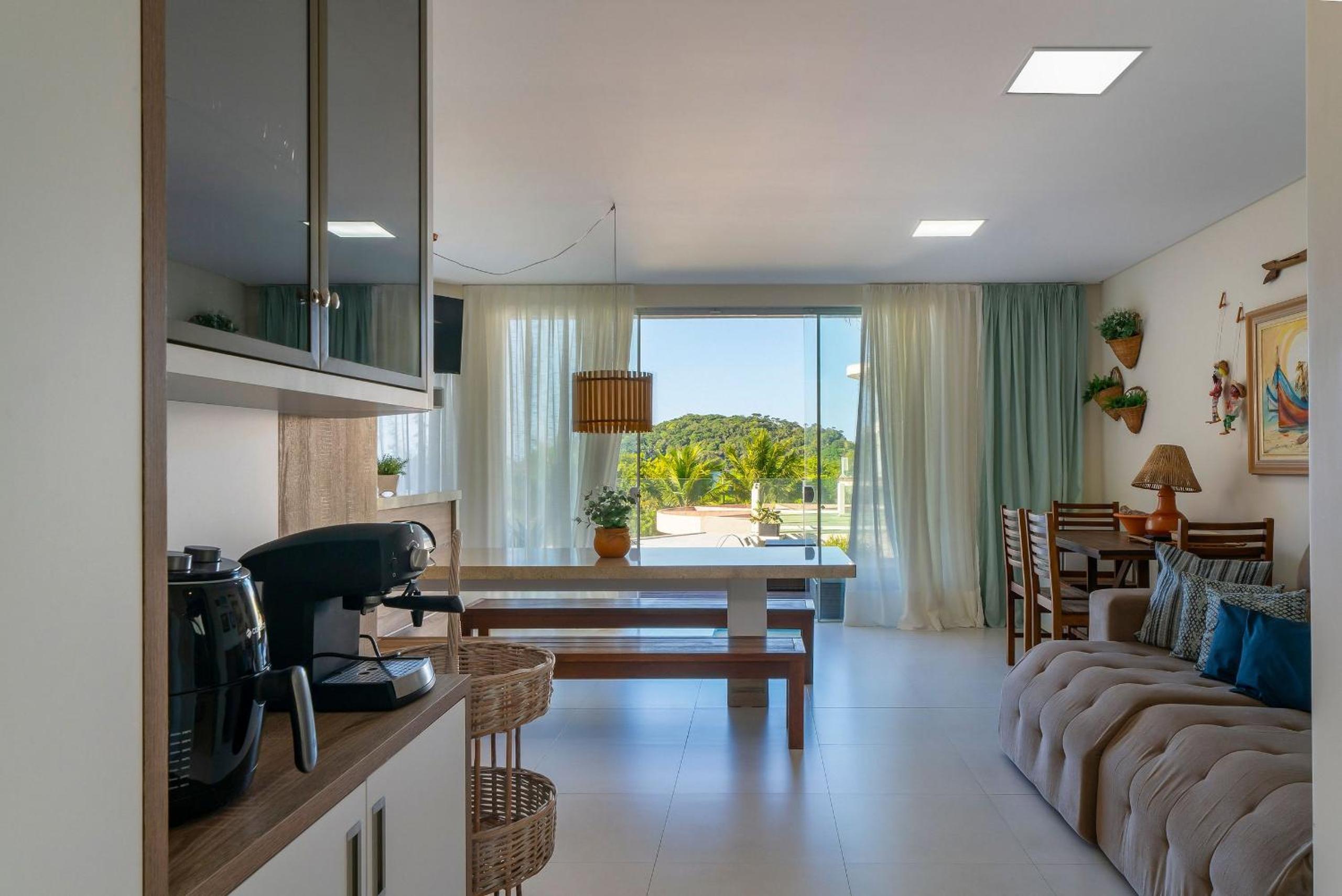 House with 4 suites with sea view
