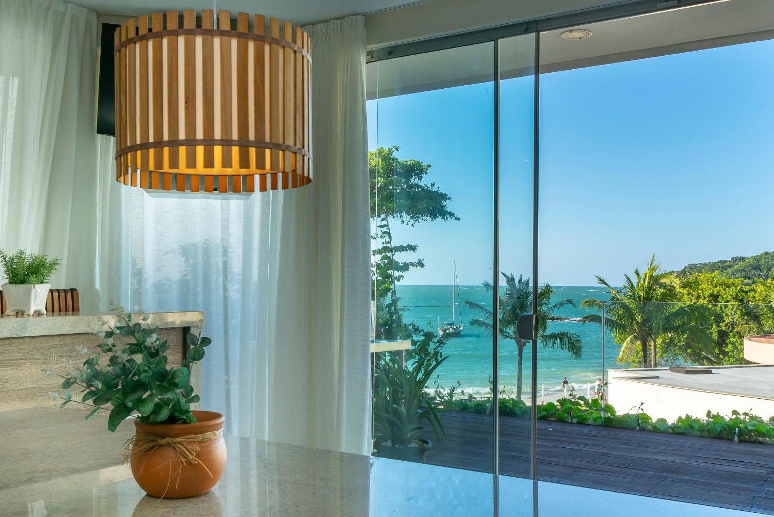 House with 4 suites with sea view