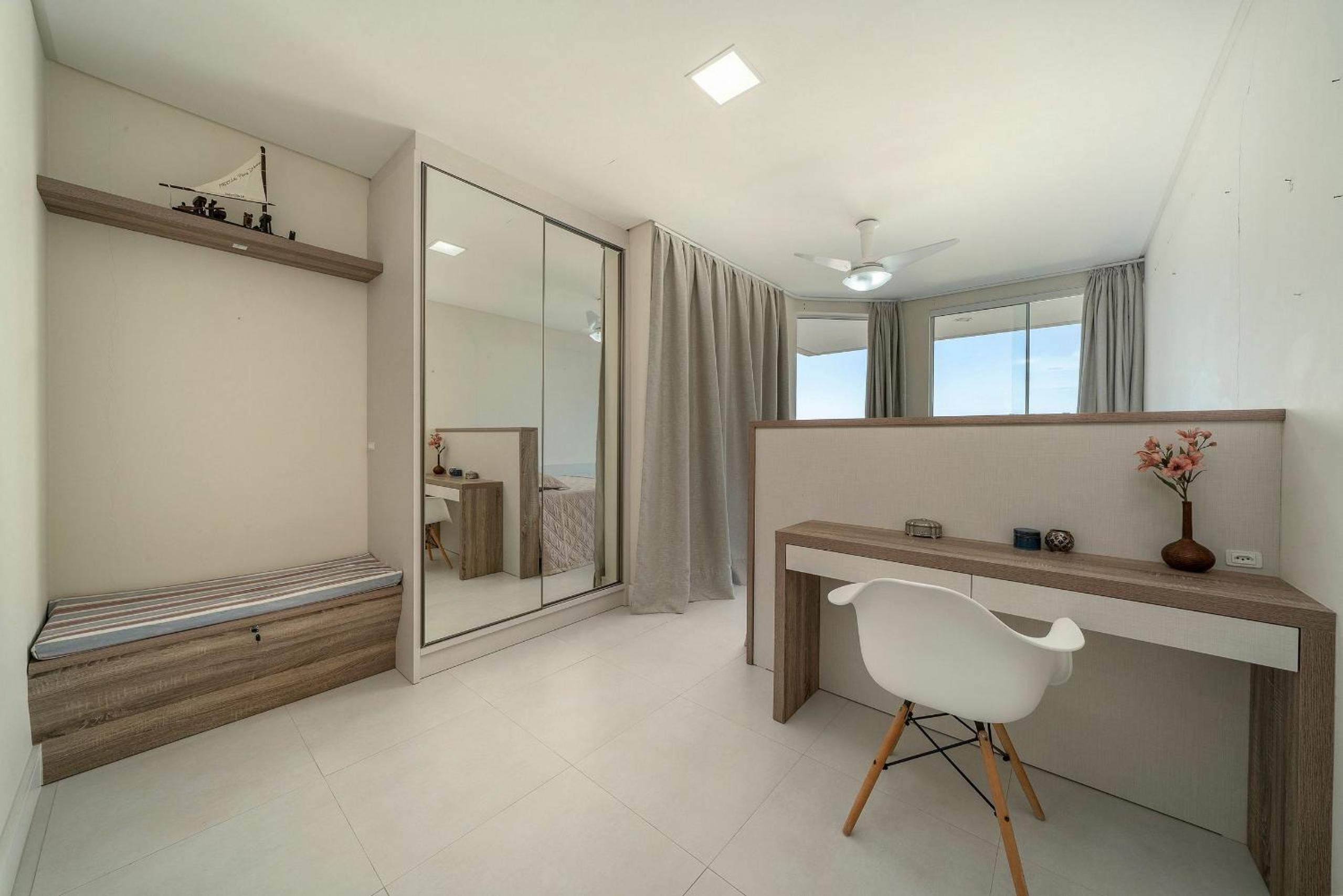 House with 4 suites with sea view