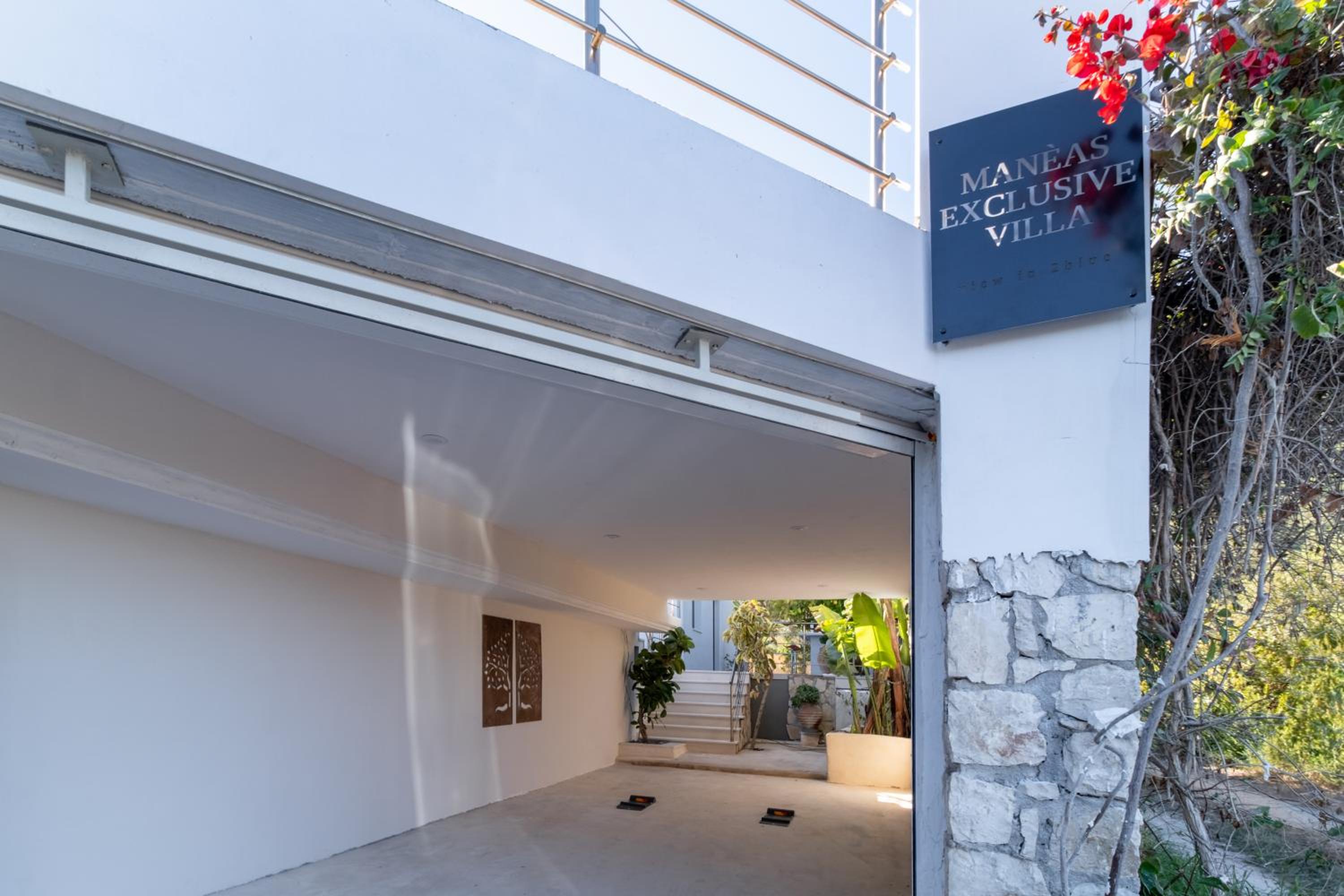 manèas exclusive new luxury villa view 4