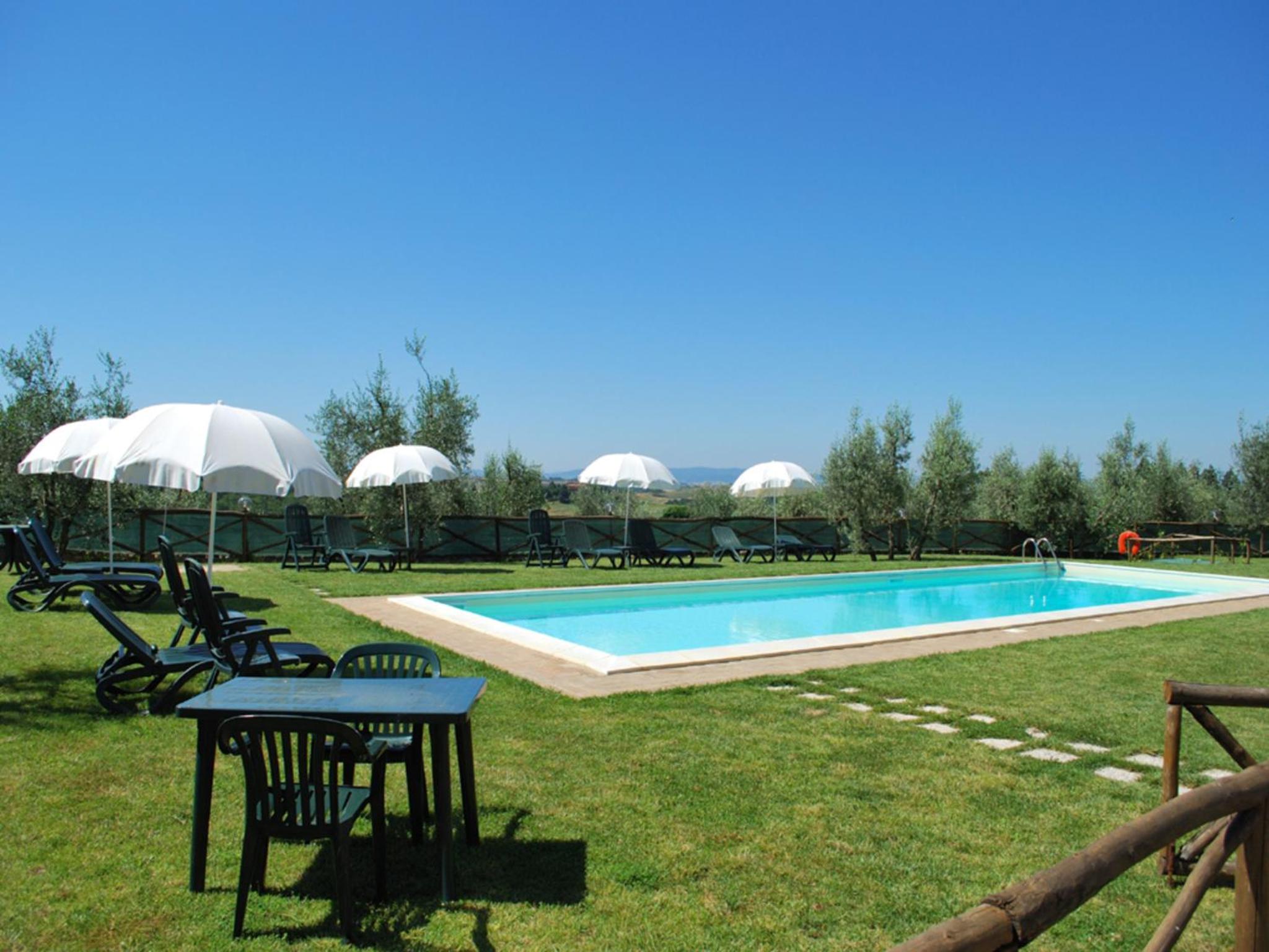Rustic style flat with swimming pool view 3