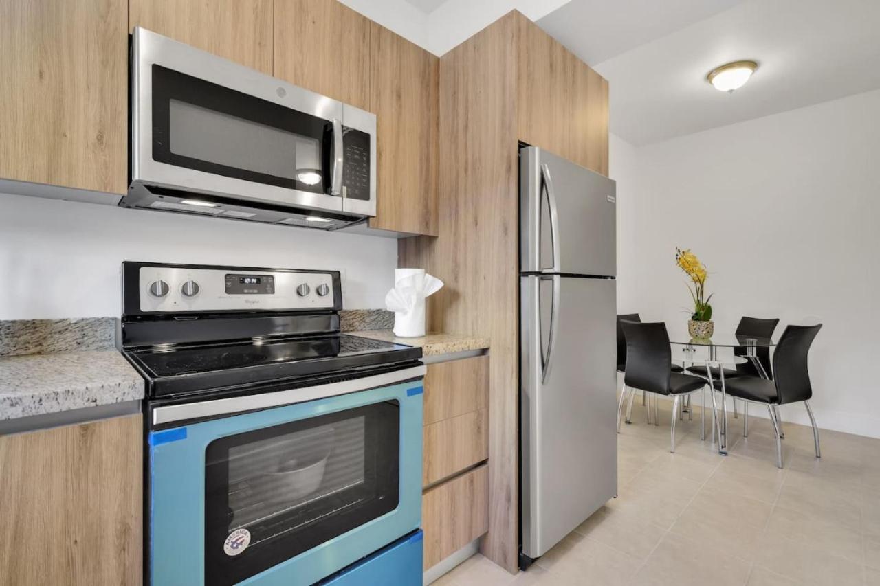 Charming 2BR Apt 5 min to Brickell Free Parking