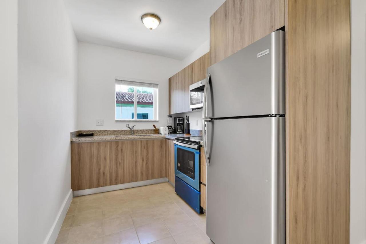 Charming 2BR Apt 5 min to Brickell Free Parking