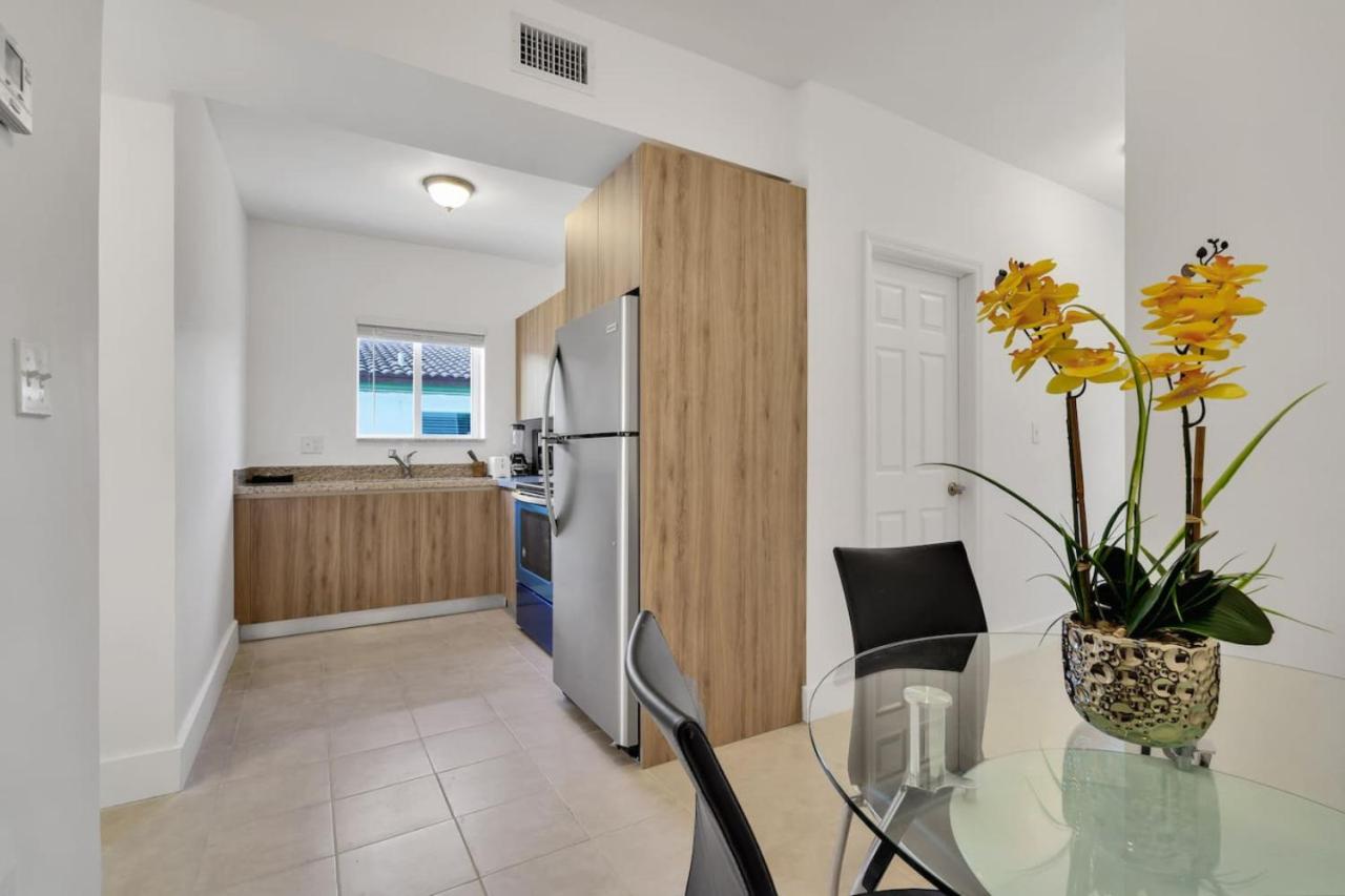 Charming 2BR Apt 5 min to Brickell Free Parking