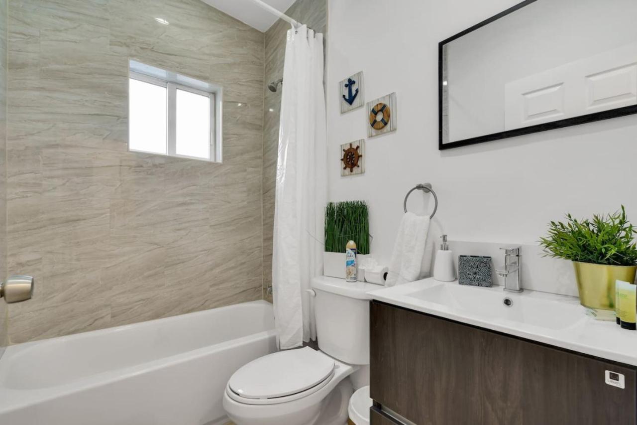 Charming 2BR Apt 5 min to Brickell Free Parking