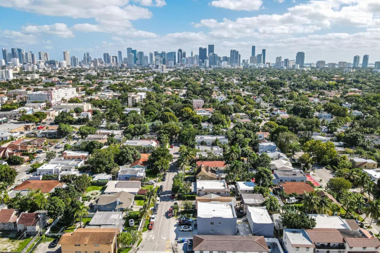 Charming 2BR Apt 5 min to Brickell Free Parking
