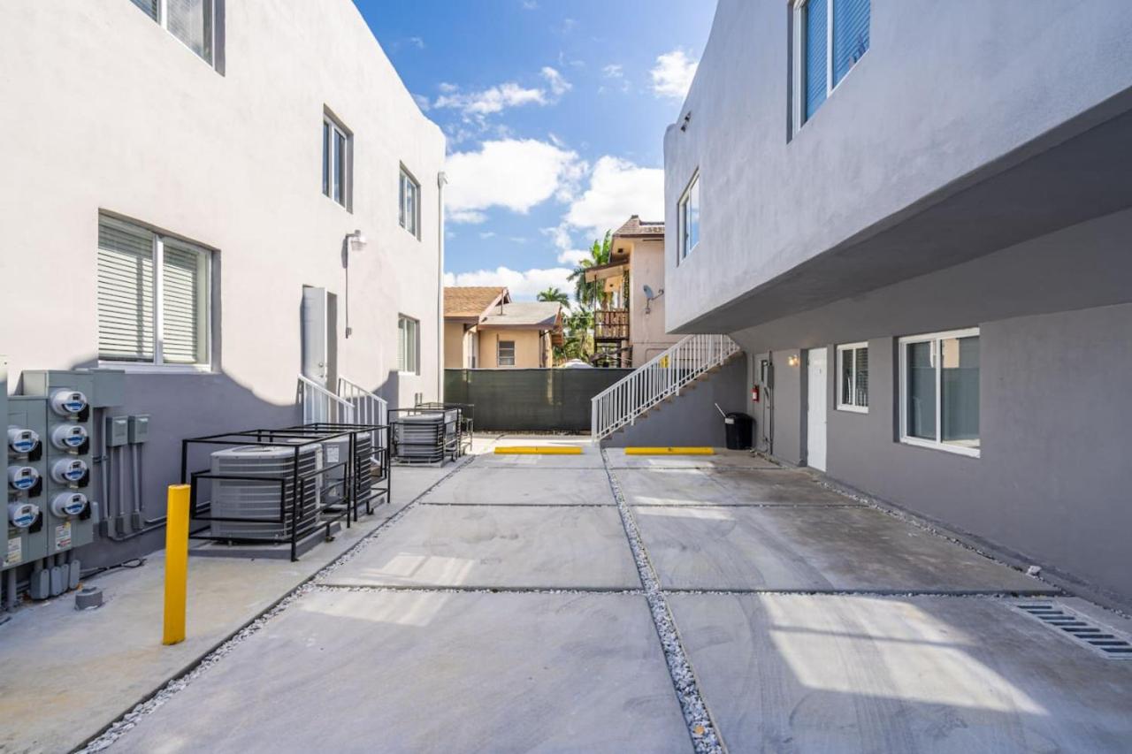 Charming 2BR Apt 5 min to Brickell Free Parking
