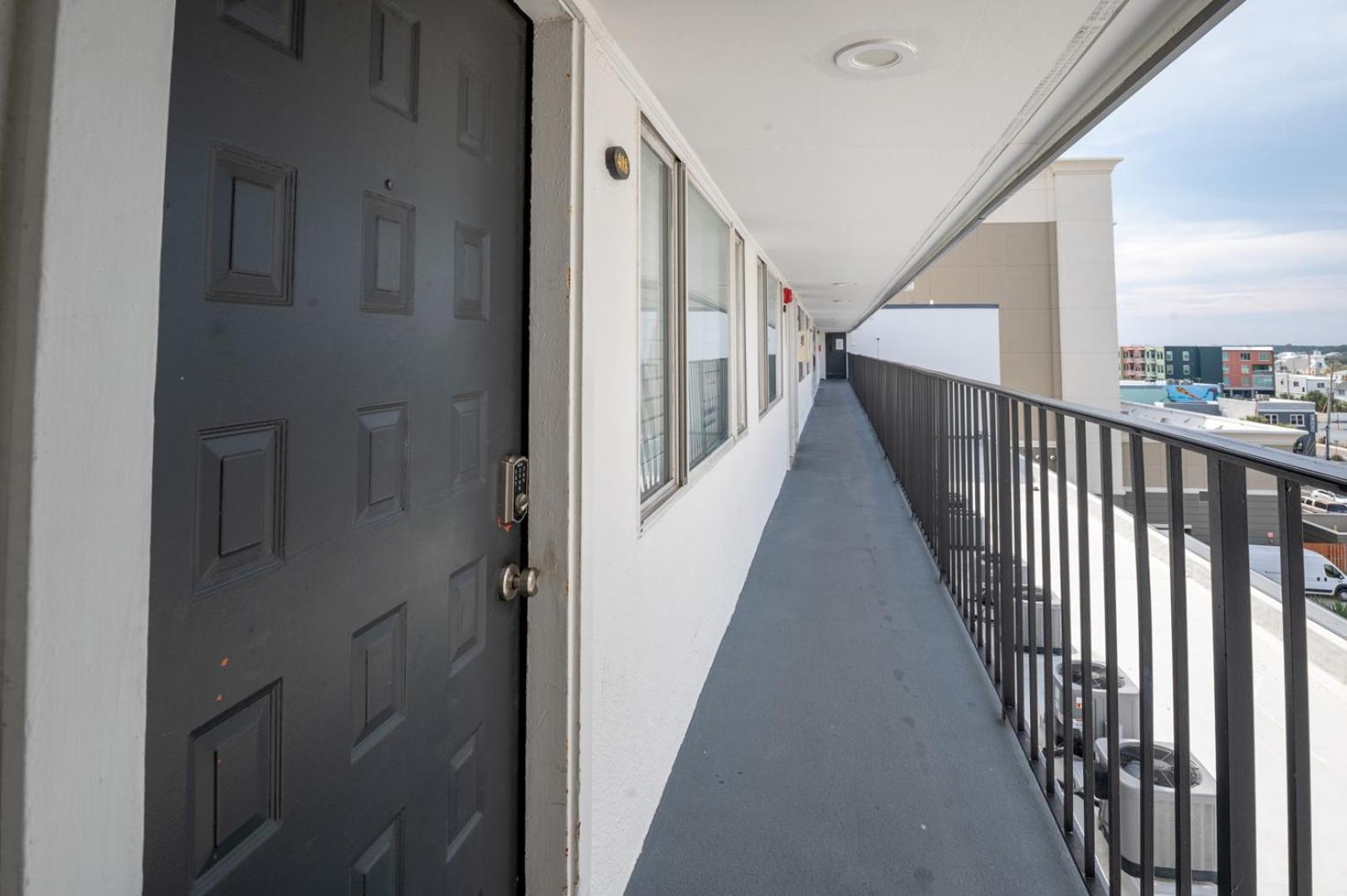 Cabana Suites 408