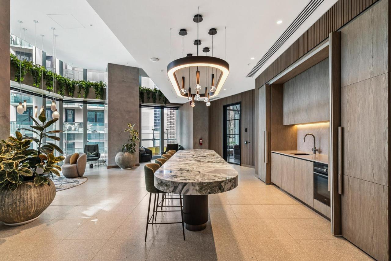 Sleek Stylish CBD, Heated pool, Gym, Sauna, Steam