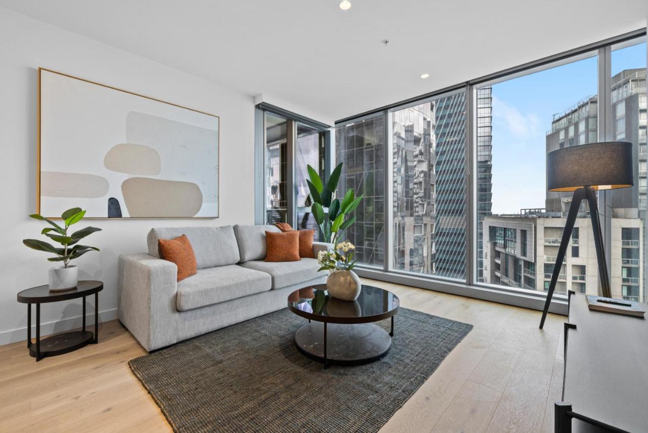 Sleek Stylish CBD, Heated pool, Gym, Sauna, Steam