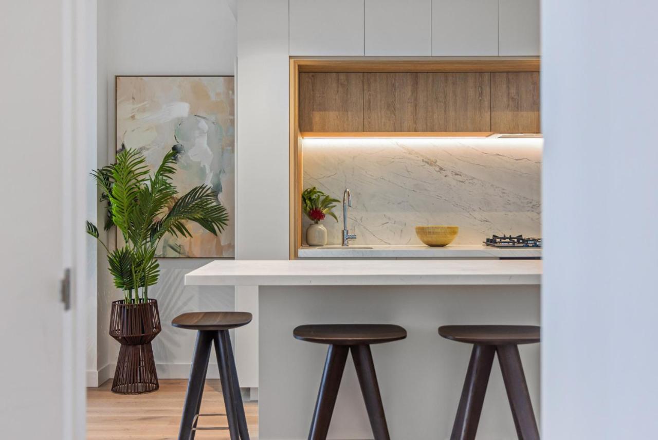 Sleek Stylish CBD, Heated pool, Gym, Sauna, Steam