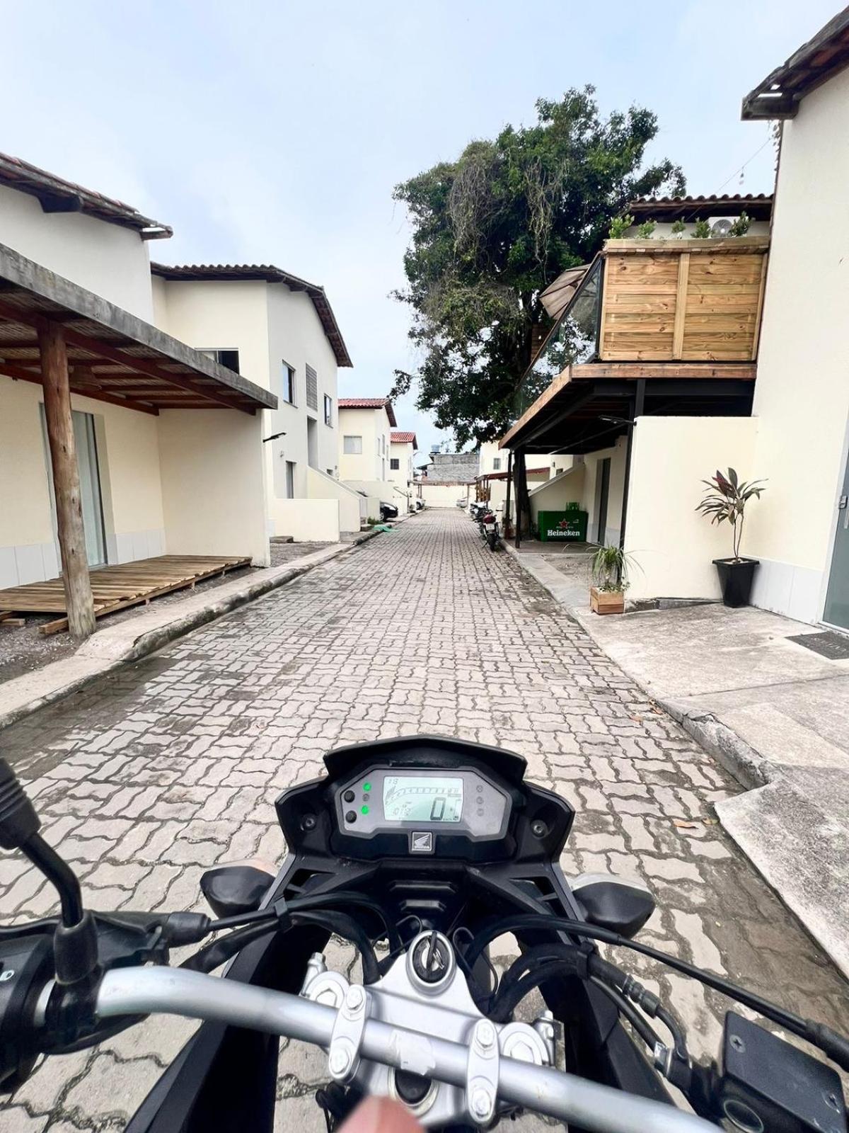 Ap condomínio caminho do rio