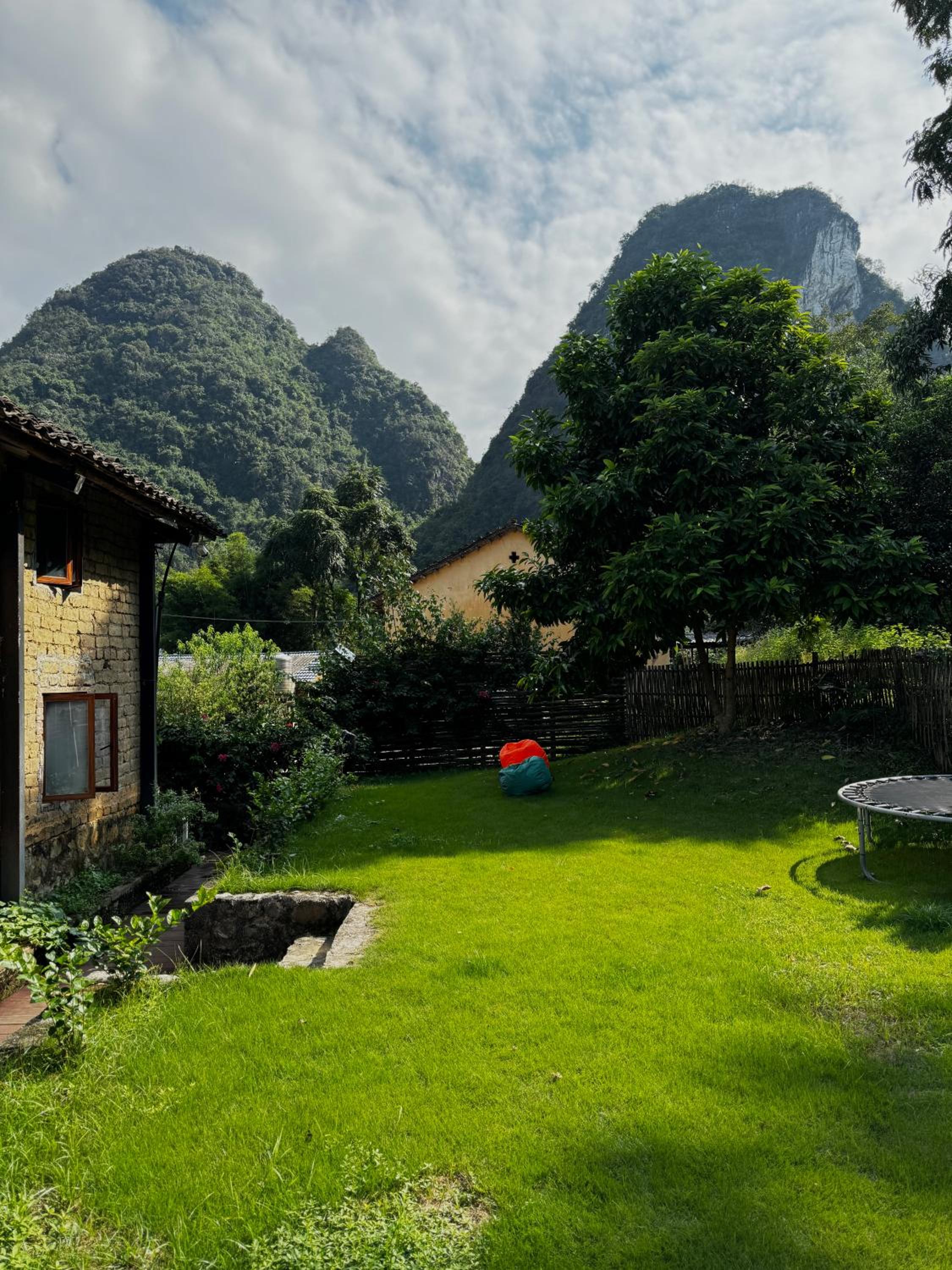 Yangshuo Hillside Homestay
