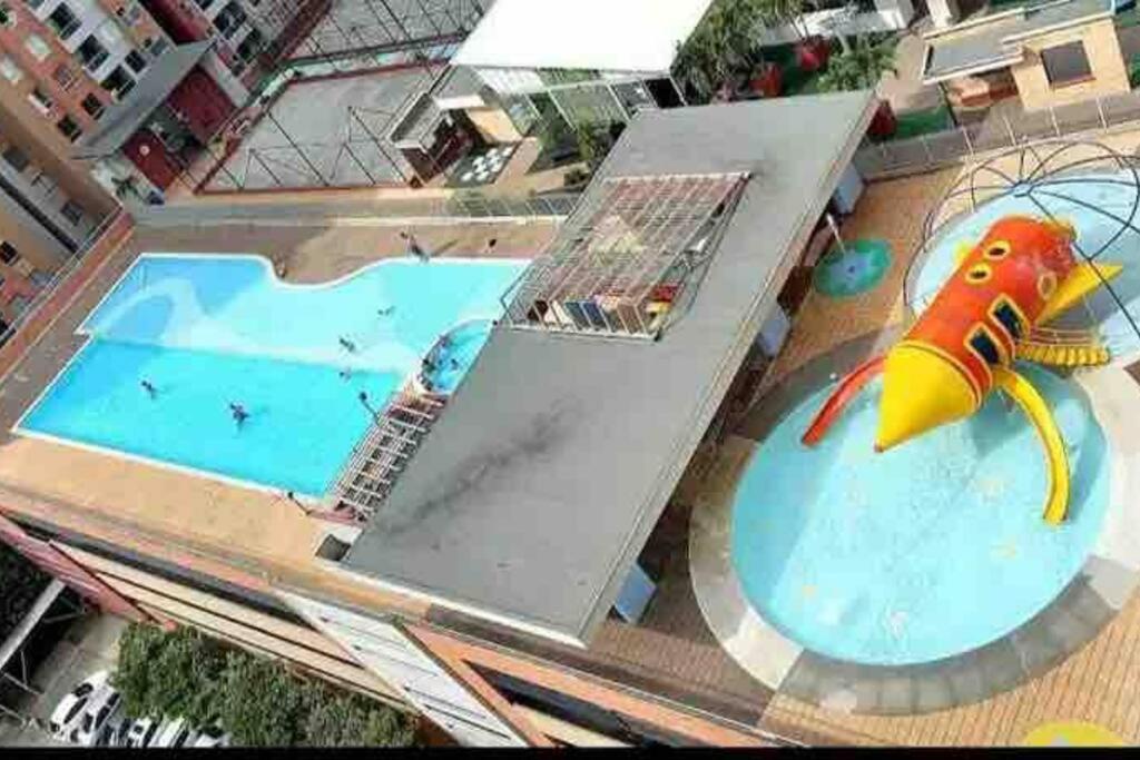 Lovely 3-bedroom condo whit pool