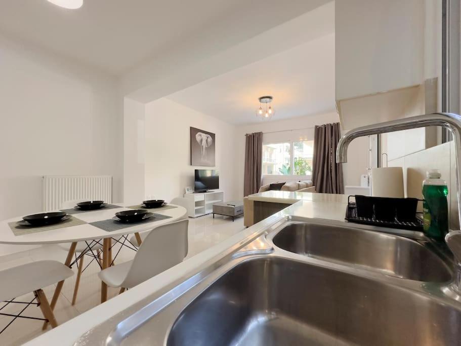 Terpsixoris cozy apartment in Paleo Faliro