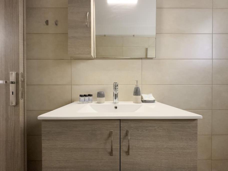 Terpsixoris cozy apartment in Paleo Faliro
