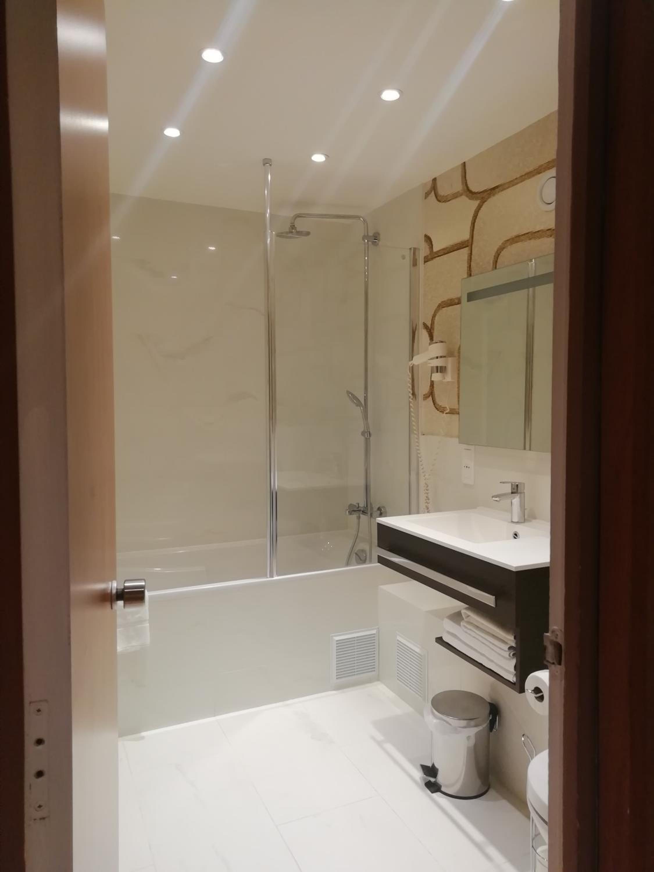Best Western Ronceray Opéra-3