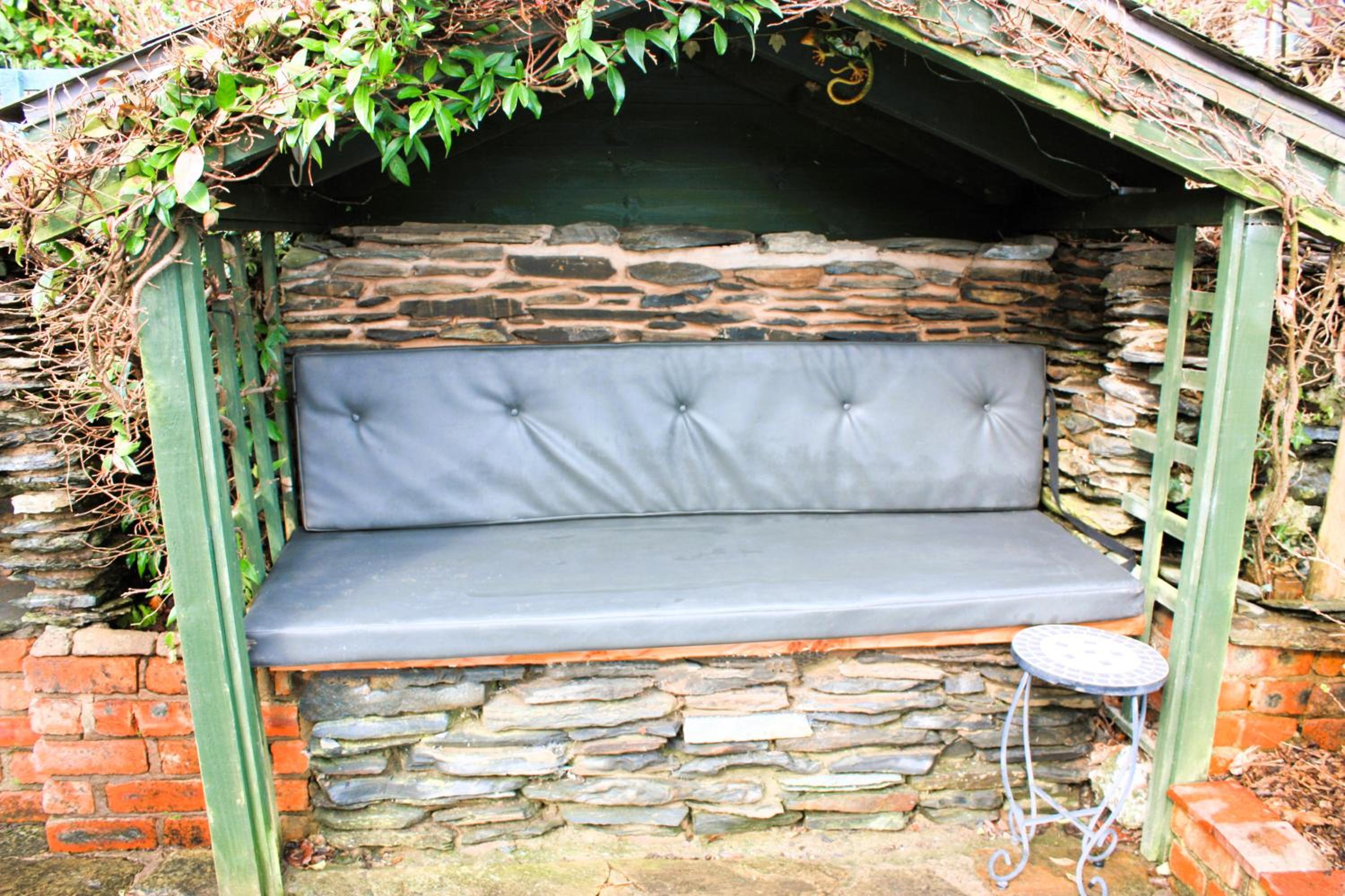Luxury Riverside Retreat for 2 view 5