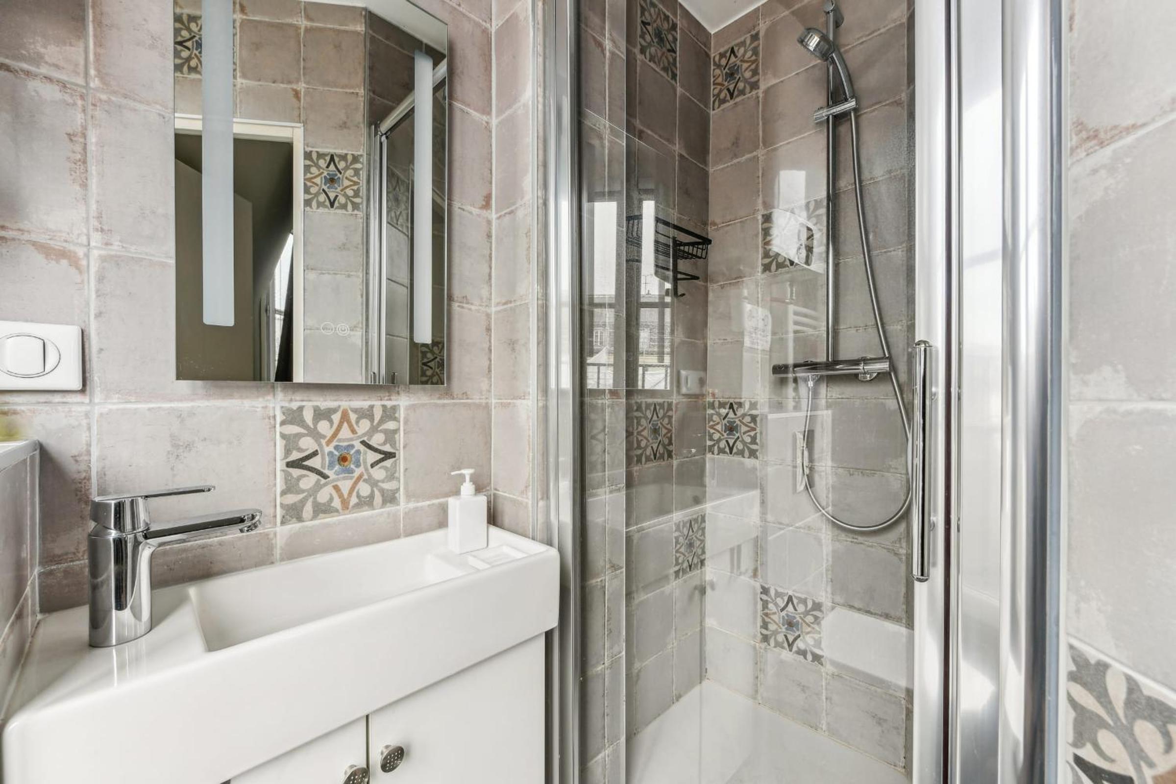Studio Mac Mahon - Champs Elysees by B'Your Home