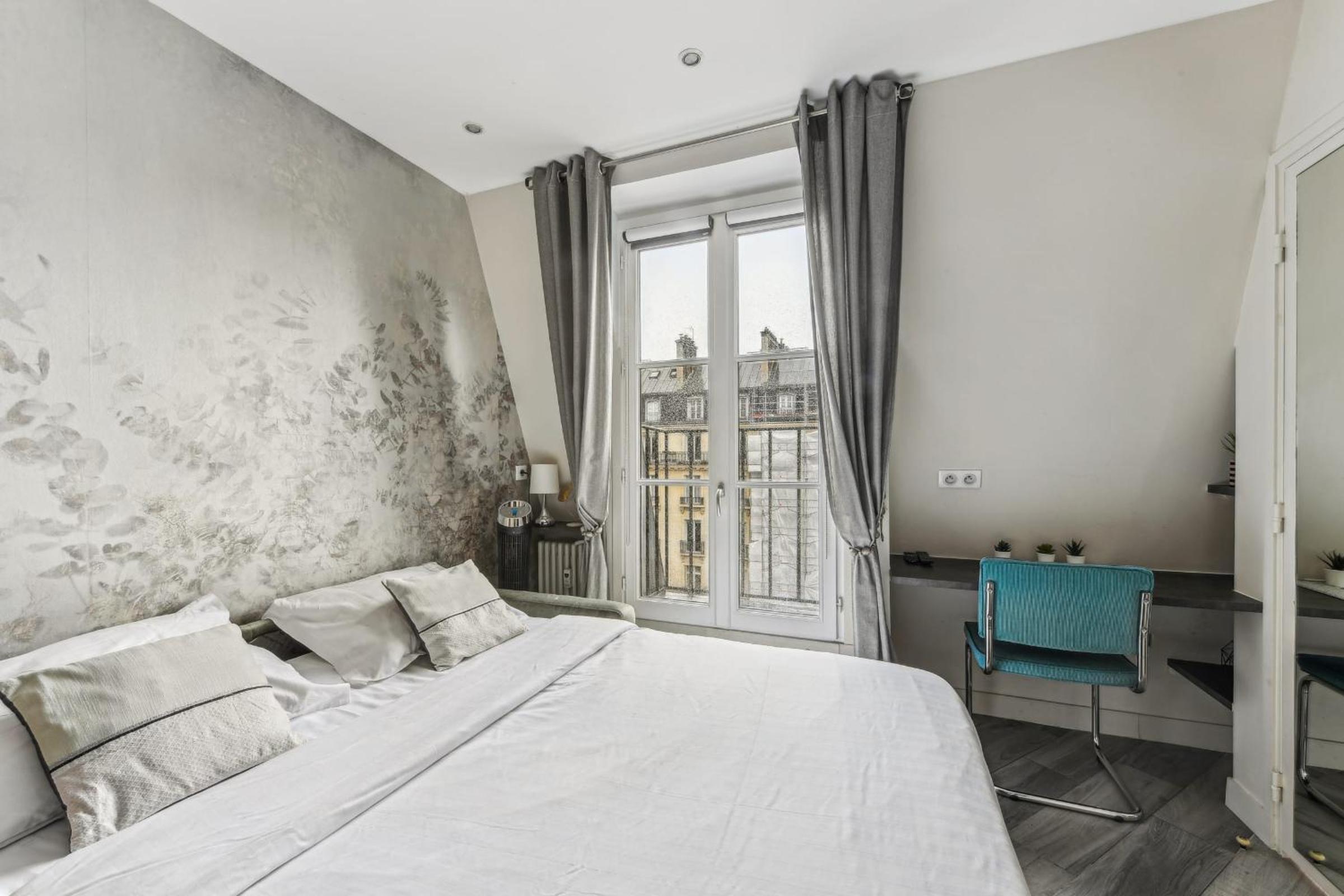Studio Mac Mahon - Champs Elysees by B'Your Home