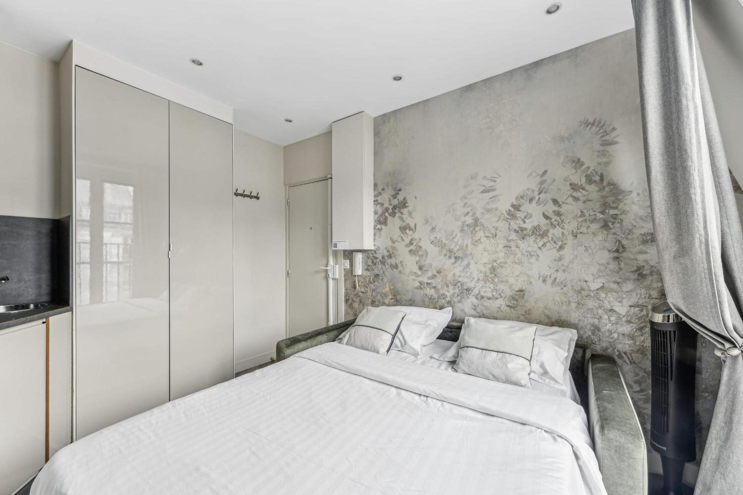 Studio Mac Mahon - Champs Elysees by B'Your Home