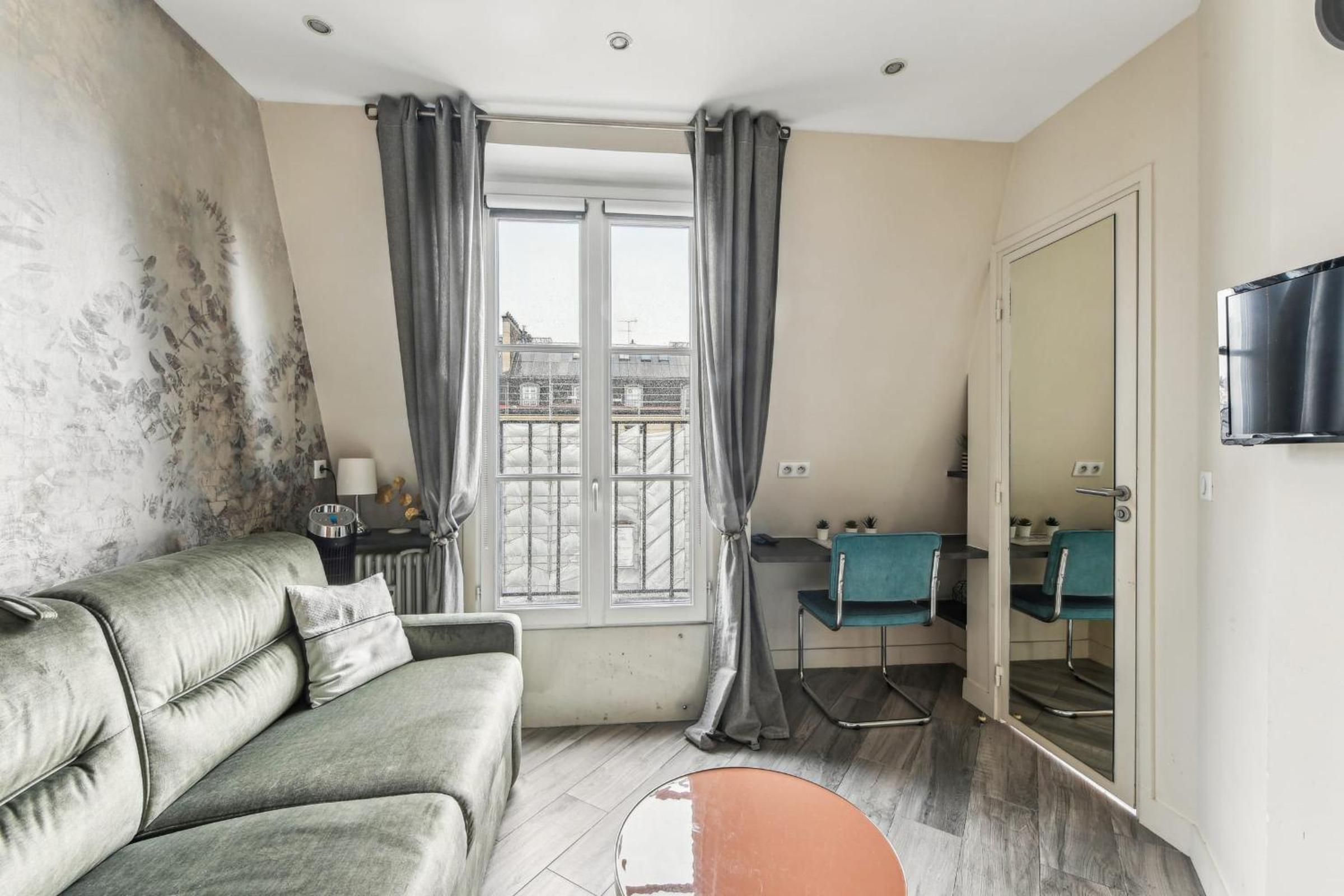 Studio Mac Mahon - Champs Elysees by B'Your Home