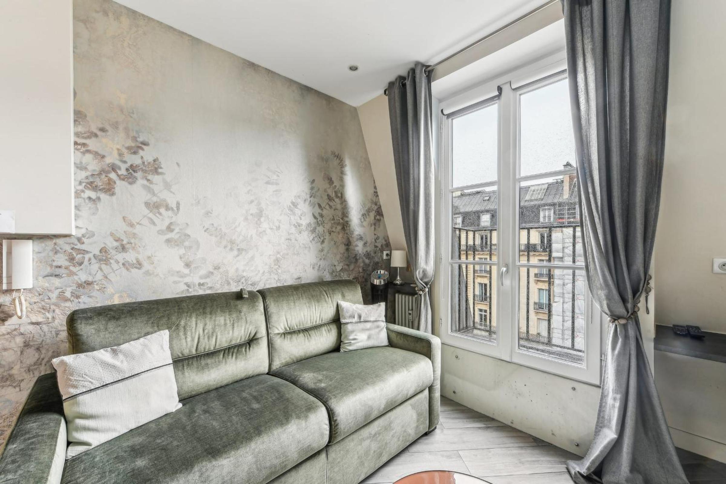 Studio Mac Mahon - Champs Elysees by B'Your Home