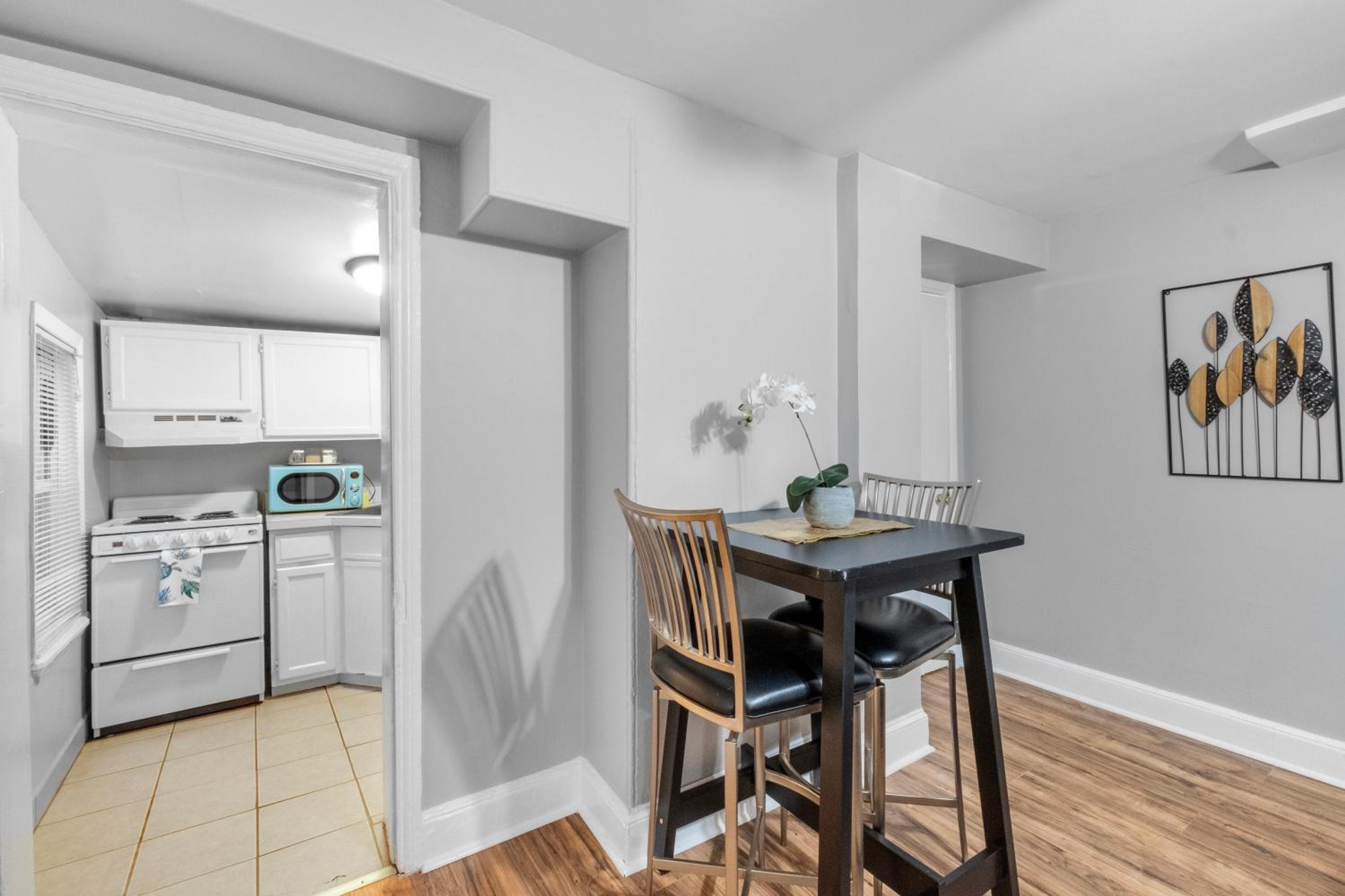 Stylish 2bdrm Flat In Univ City Upenn Area view 3