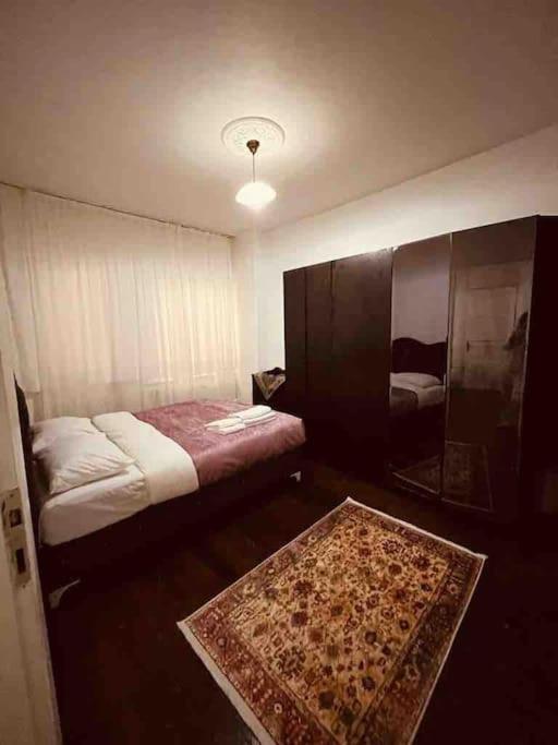 Arya 3 bedroom family pink flat