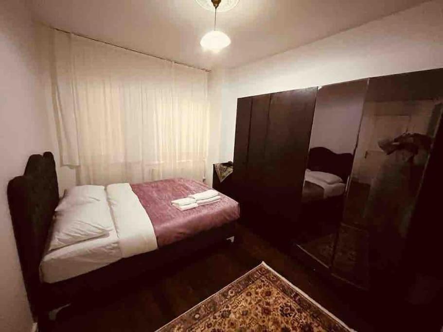 Arya 3 bedroom family pink flat