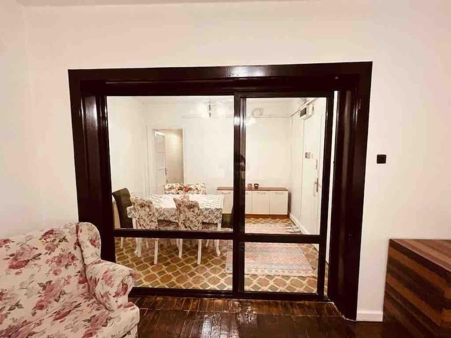 Arya 3 bedroom family pink flat