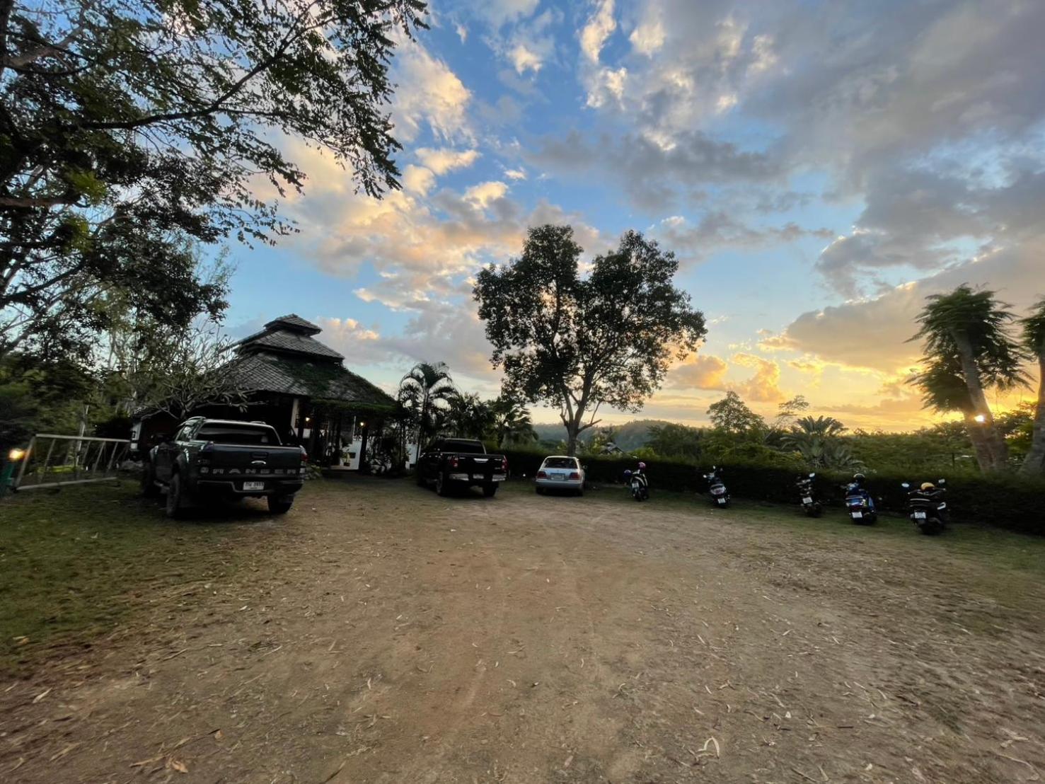 Pai Love & Baan Chonphao Resort