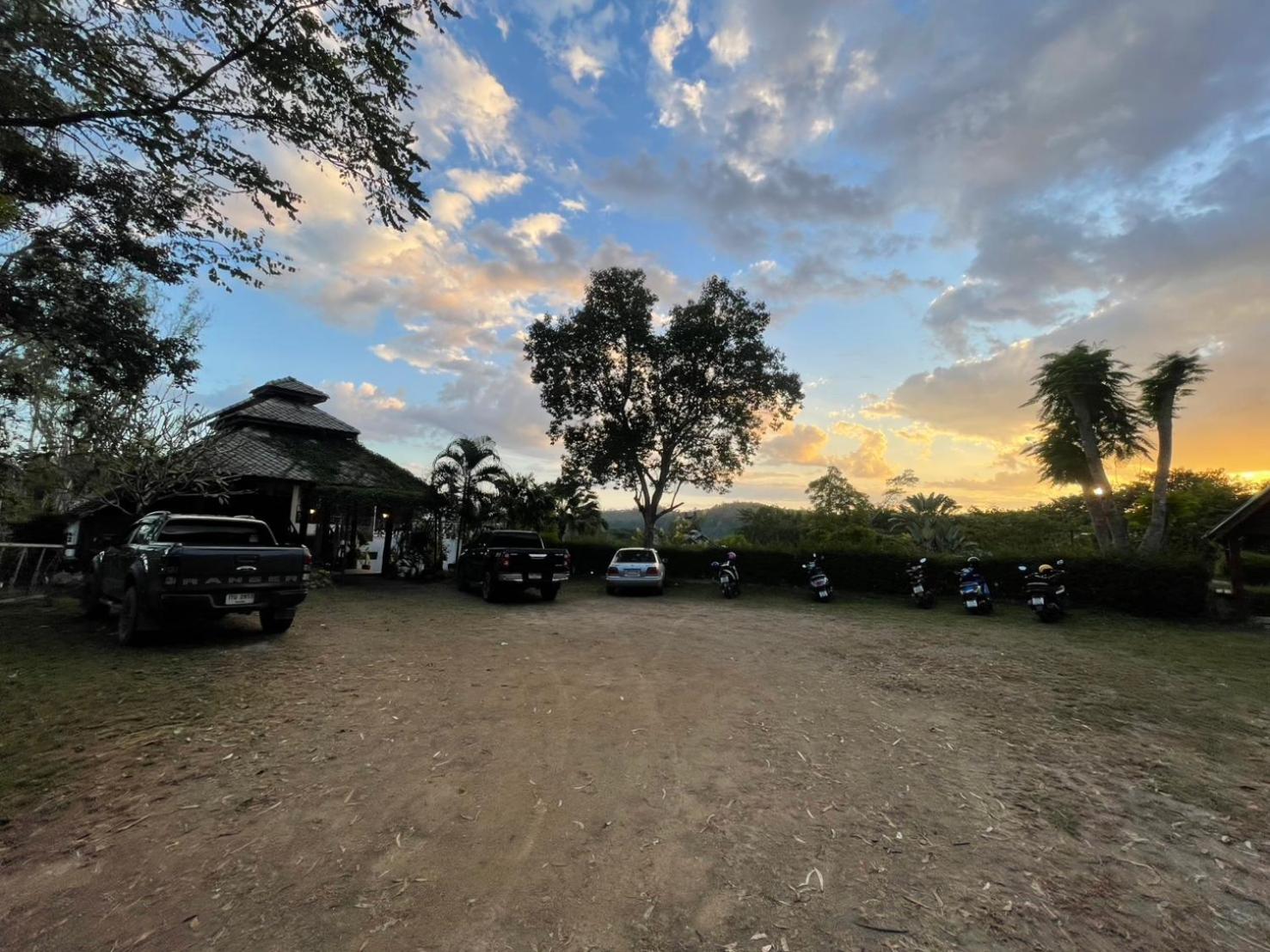 Pai Love & Baan Chonphao Resort