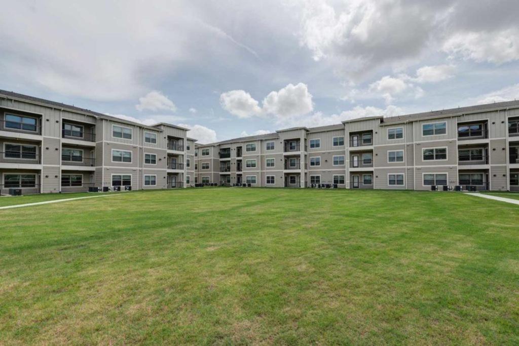 C Creek 7309 I New Construction 1Bd Apt I Gated view 5