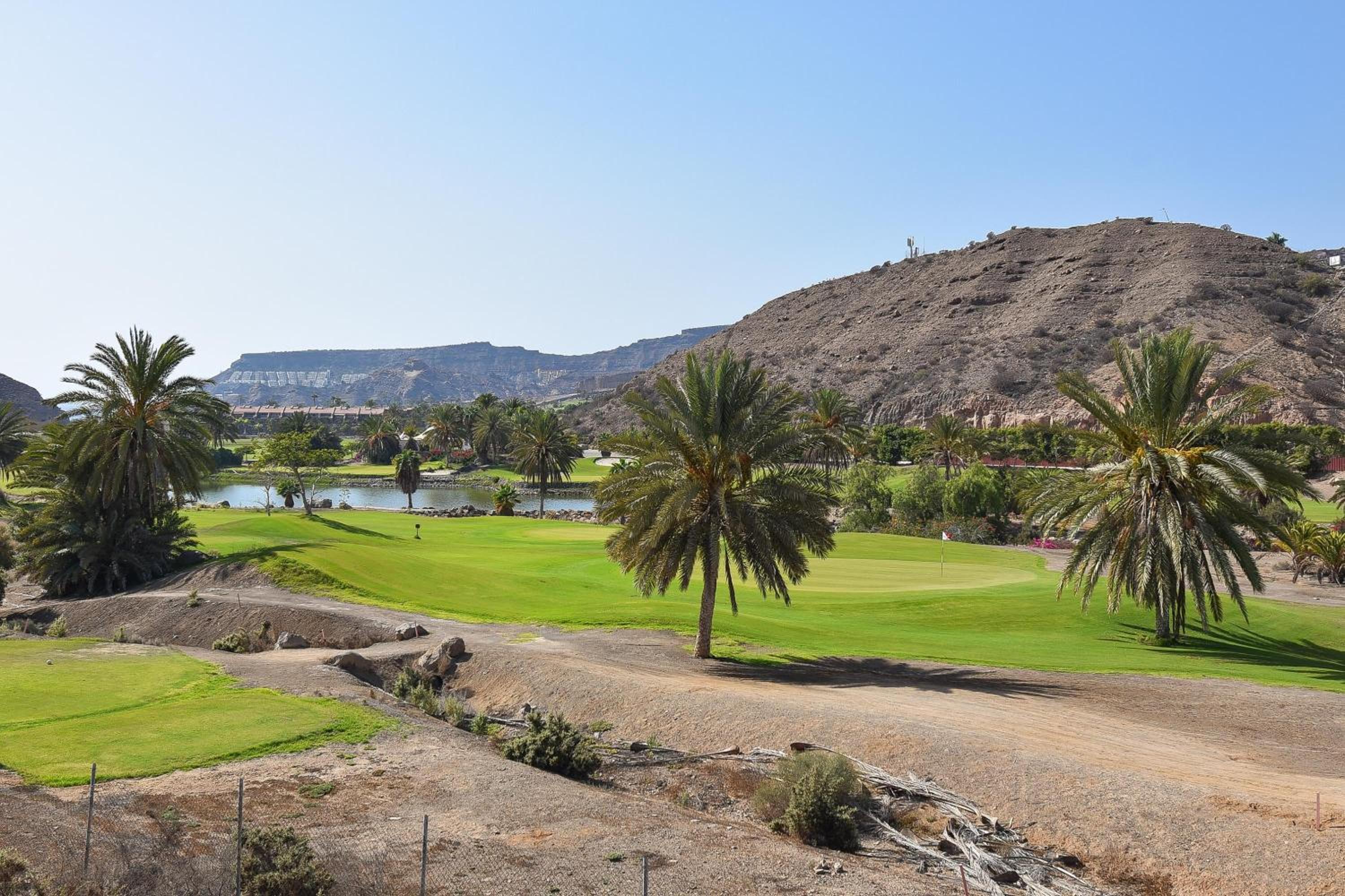 Villa Tauro Golf - Tranquility Meets Luxury - Tauro - Private Pool - Whirlpool Bath - Golf Course Views - Close to Beaches view 4