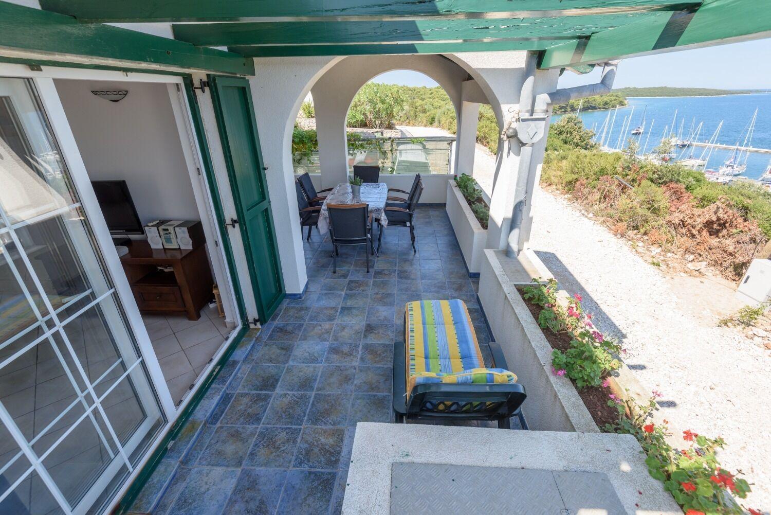House Mirta view 3