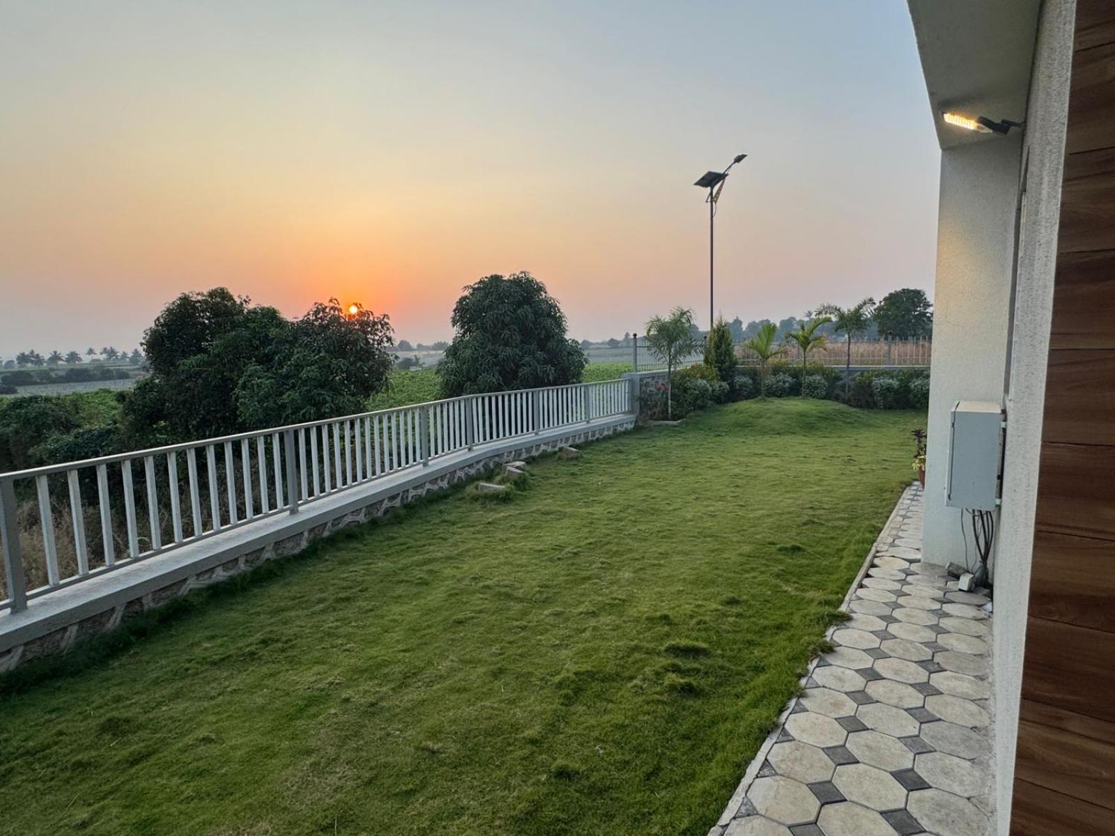 Lion hearts, Dugaon