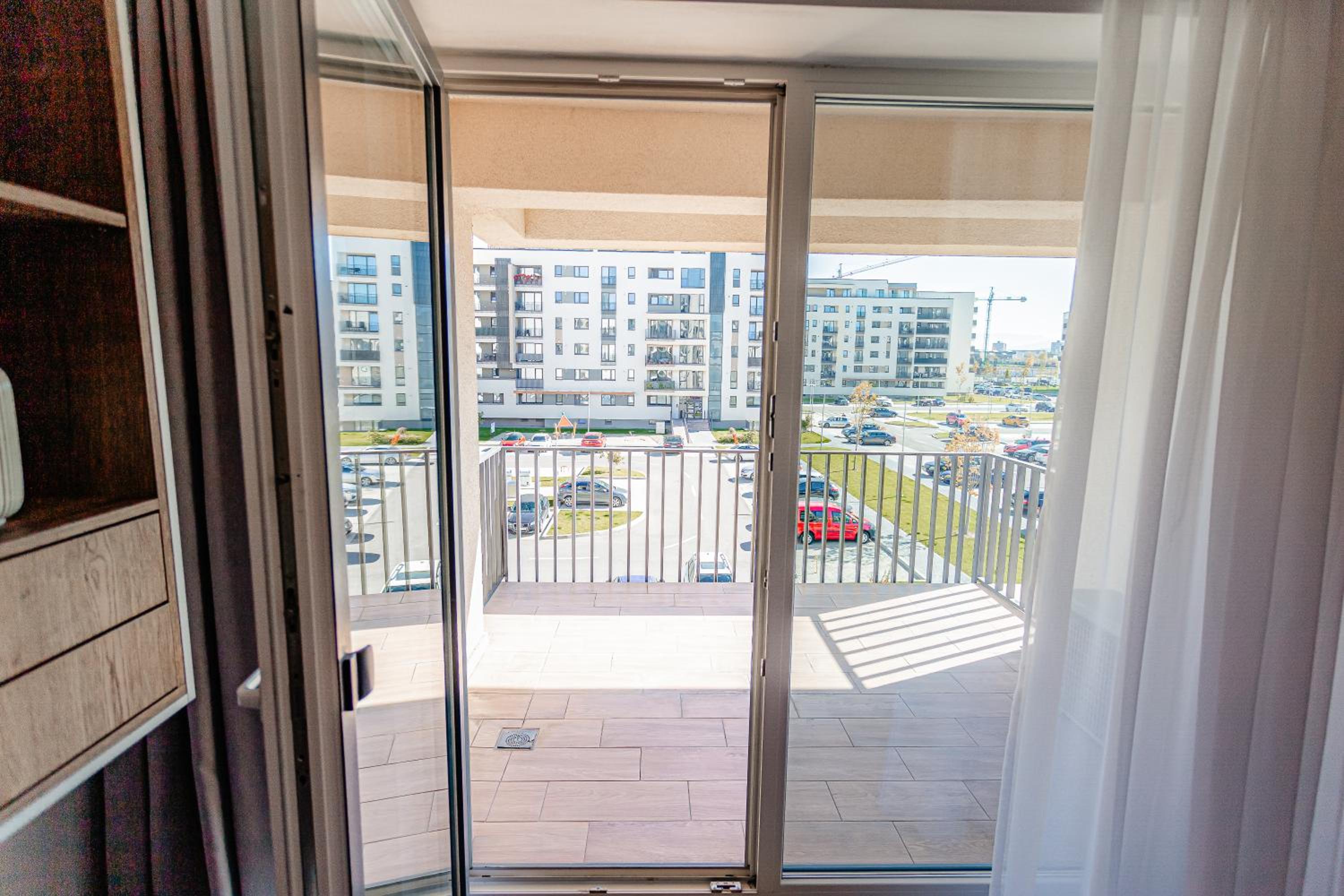 Apart B&V 203 Coresi - Modern Flat with Parking view 2