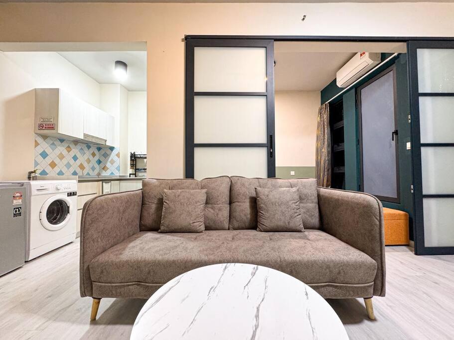 Jesselton Quay Family Suite Home with Washer photo 4