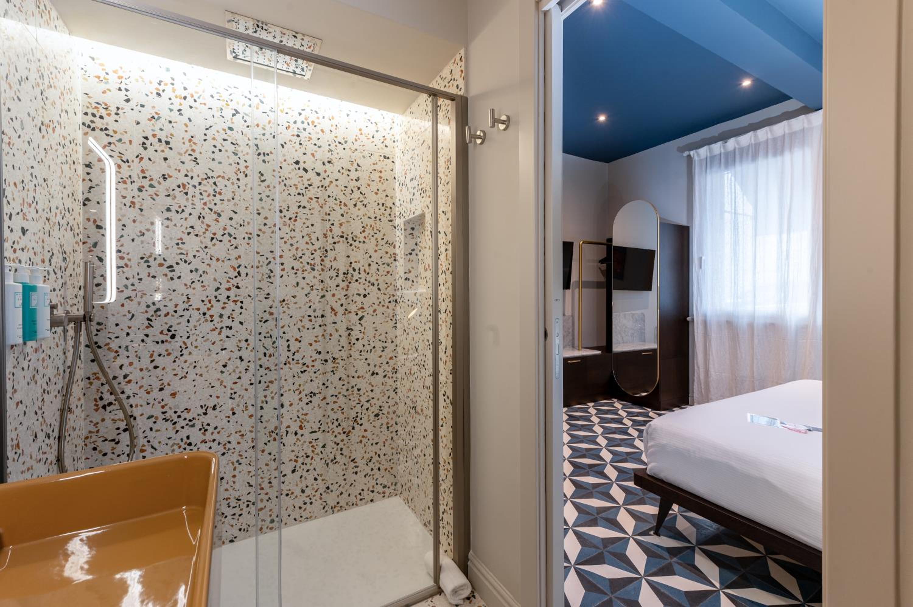 Riva Rooms