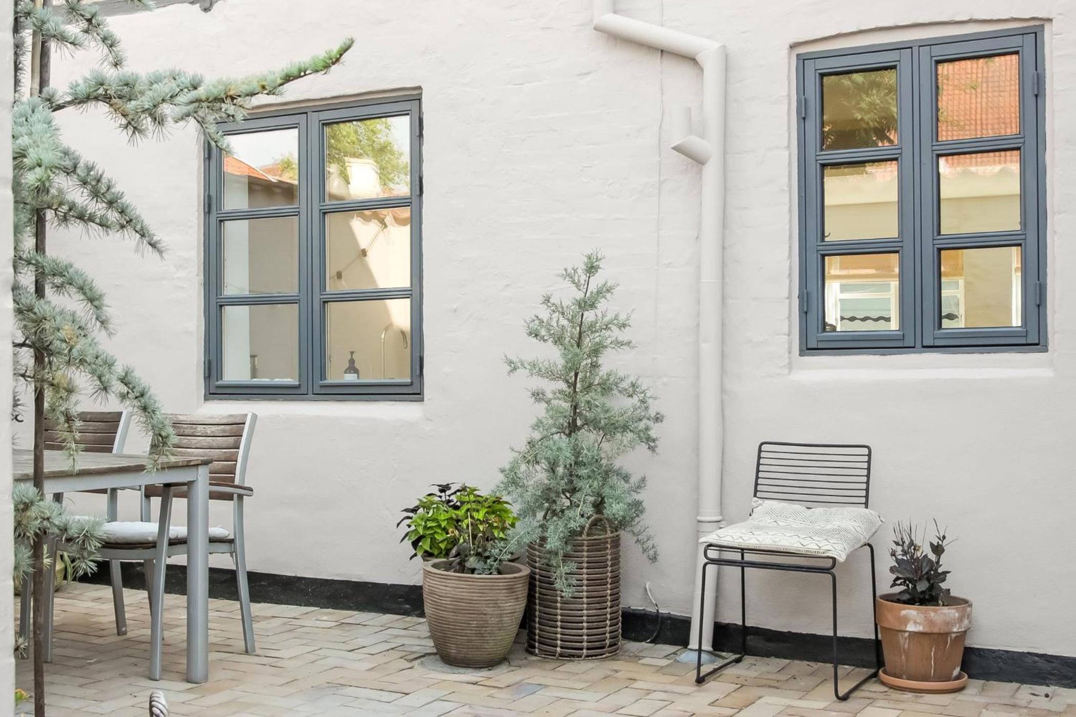Townhouse in the heart of city - possibility of own parking space view 4
